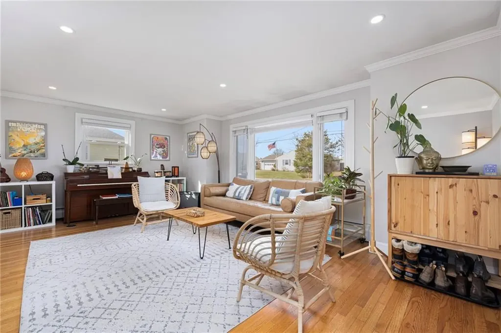 45 Harvey Road Middletown RI 02842