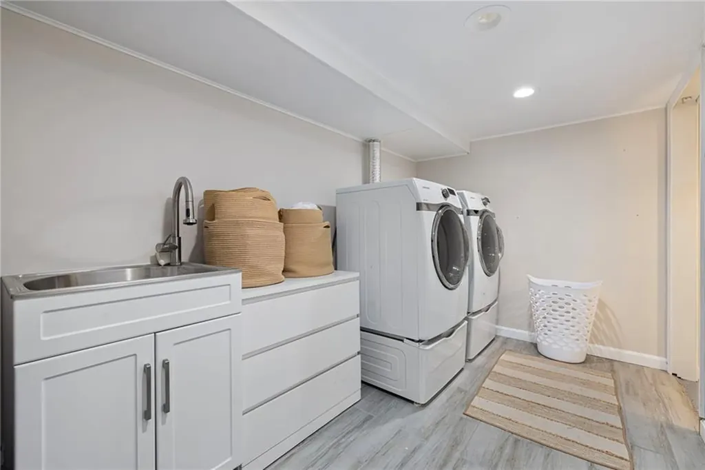 45 Harvey Road Middletown RI 02842