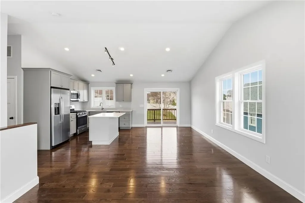 29 Calumet Avenue Johnston RI 02919