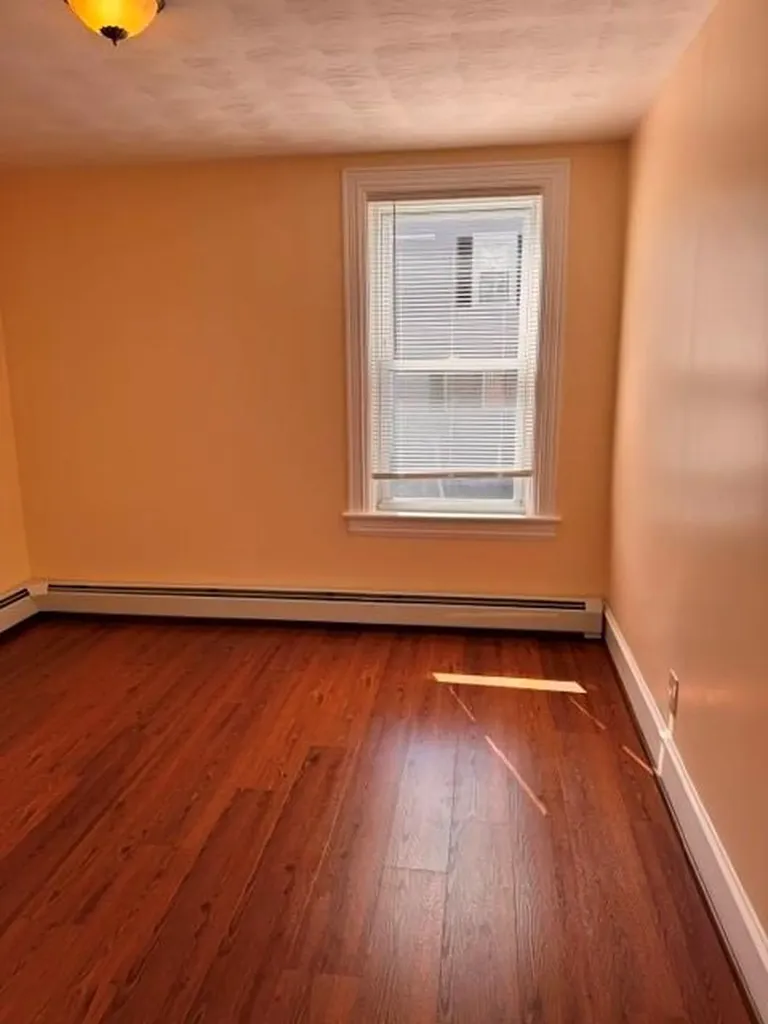 31 33 Potters Street Pawtucket RI 02860