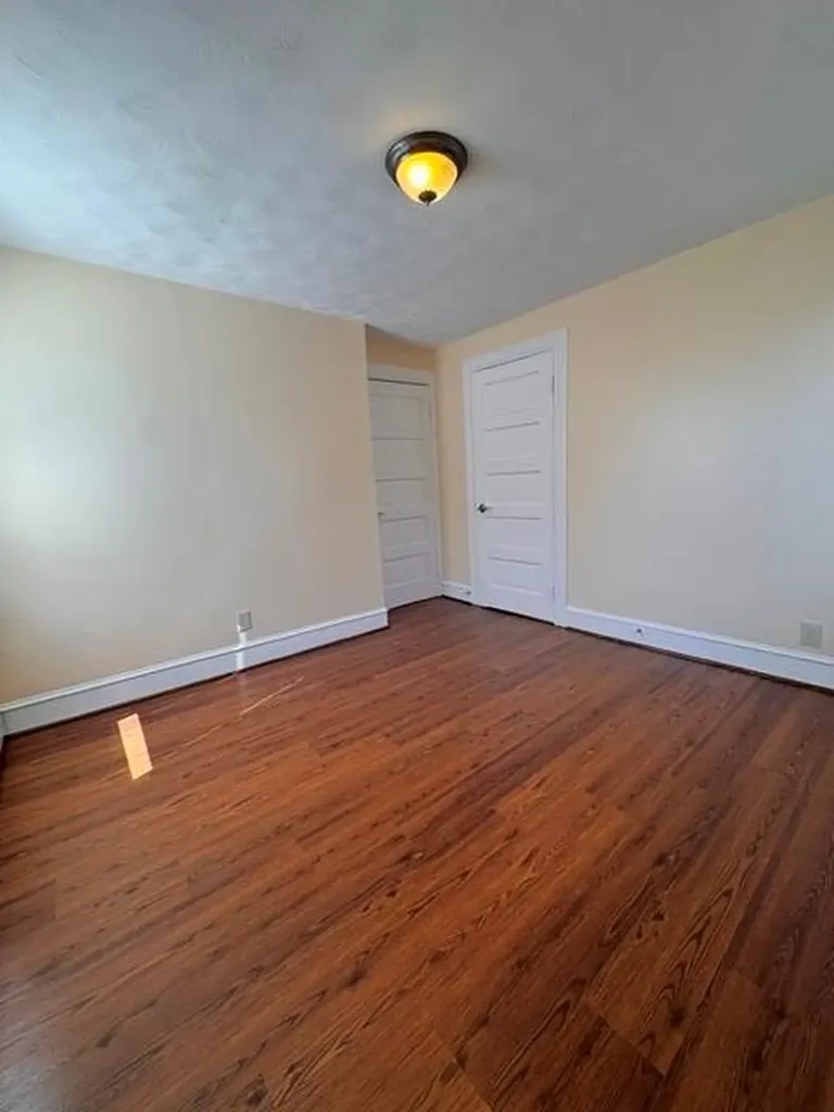 31 33 Potters Street Pawtucket RI 02860