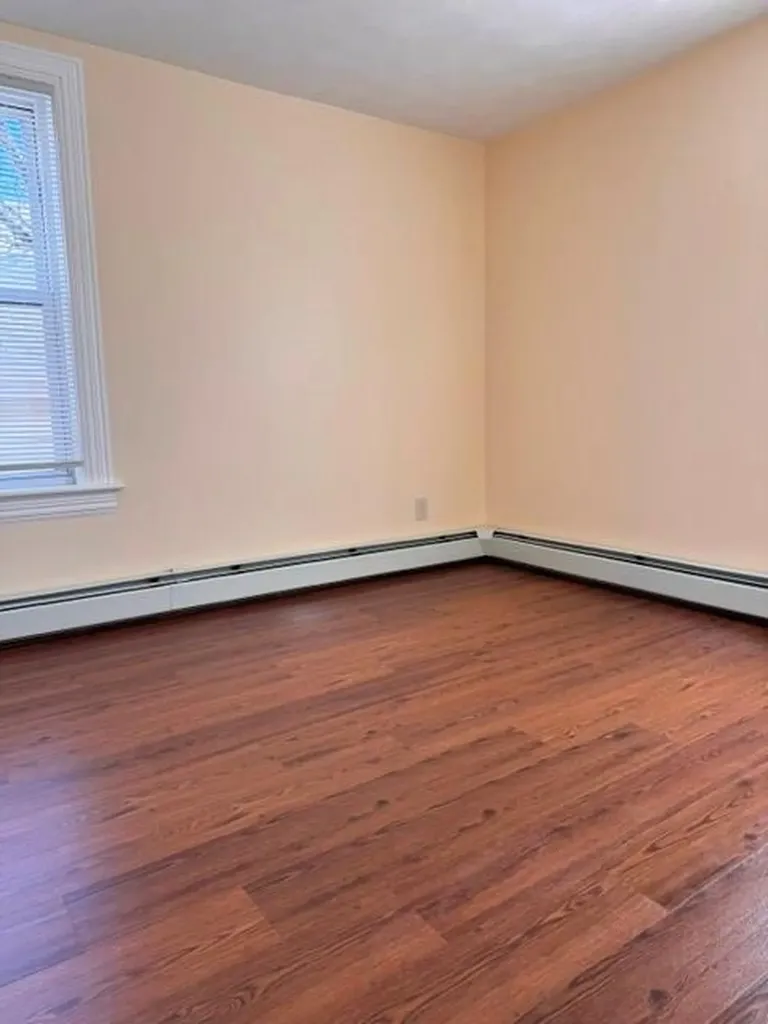 31 33 Potters Street Pawtucket RI 02860