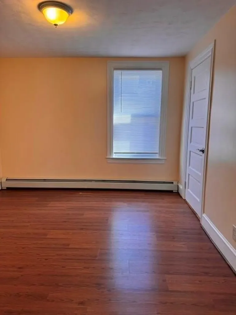 31 33 Potters Street Pawtucket RI 02860