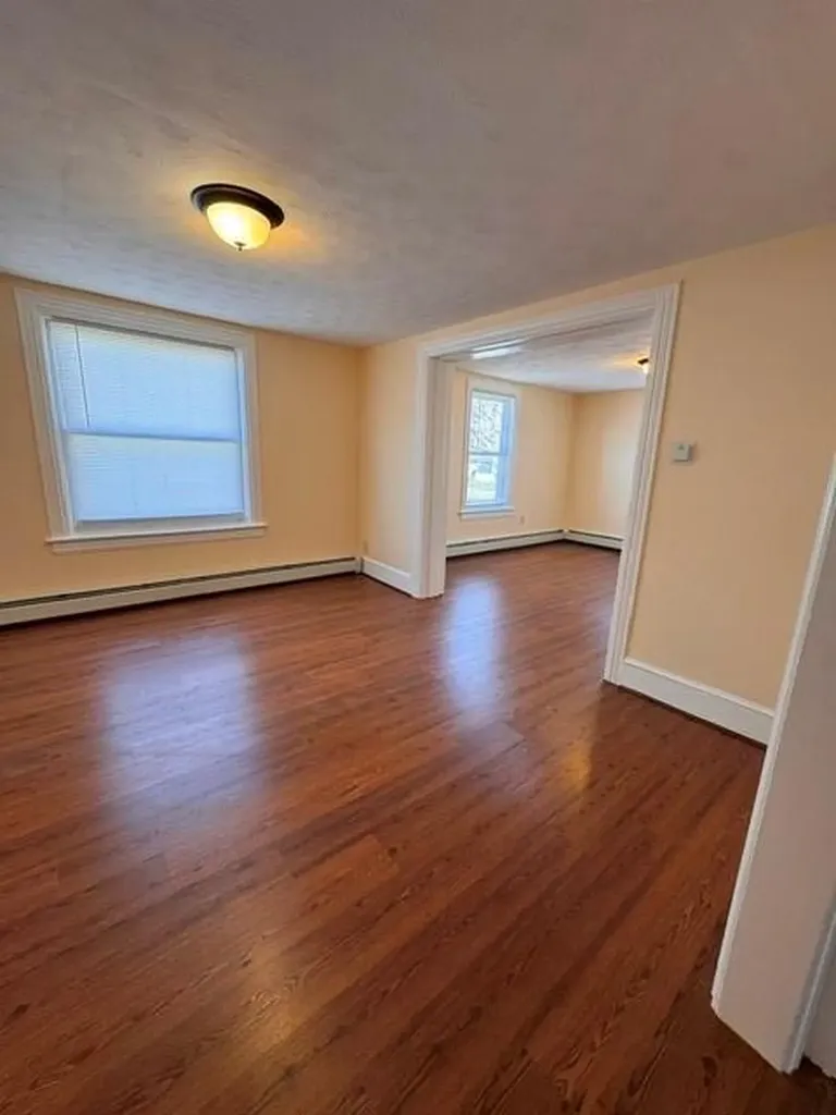 31 33 Potters Street Pawtucket RI 02860
