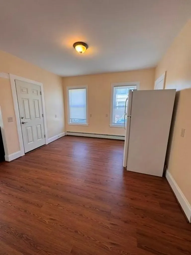 31 33 Potters Street Pawtucket RI 02860