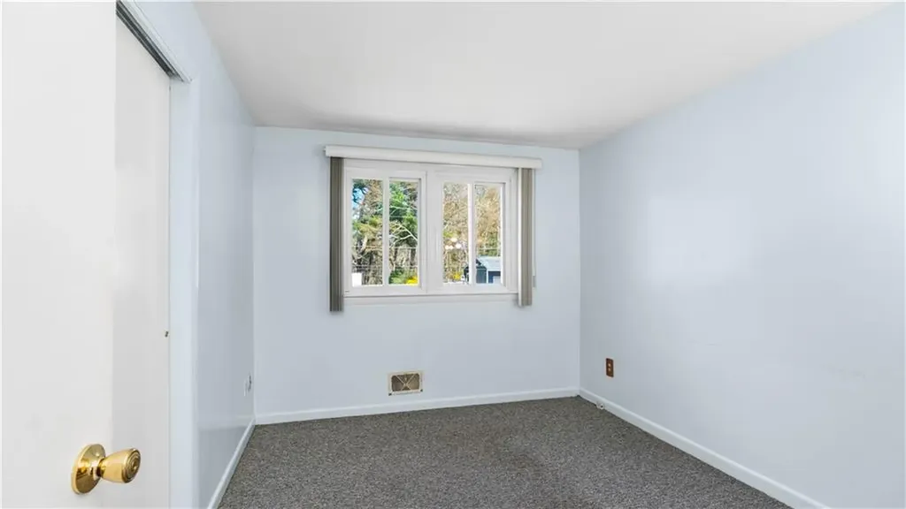 71 Evergreen Road North Kingstown RI 02852