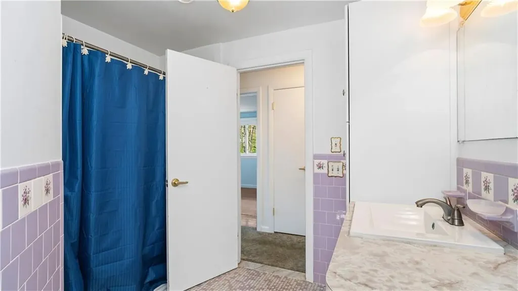 71 Evergreen Road North Kingstown RI 02852