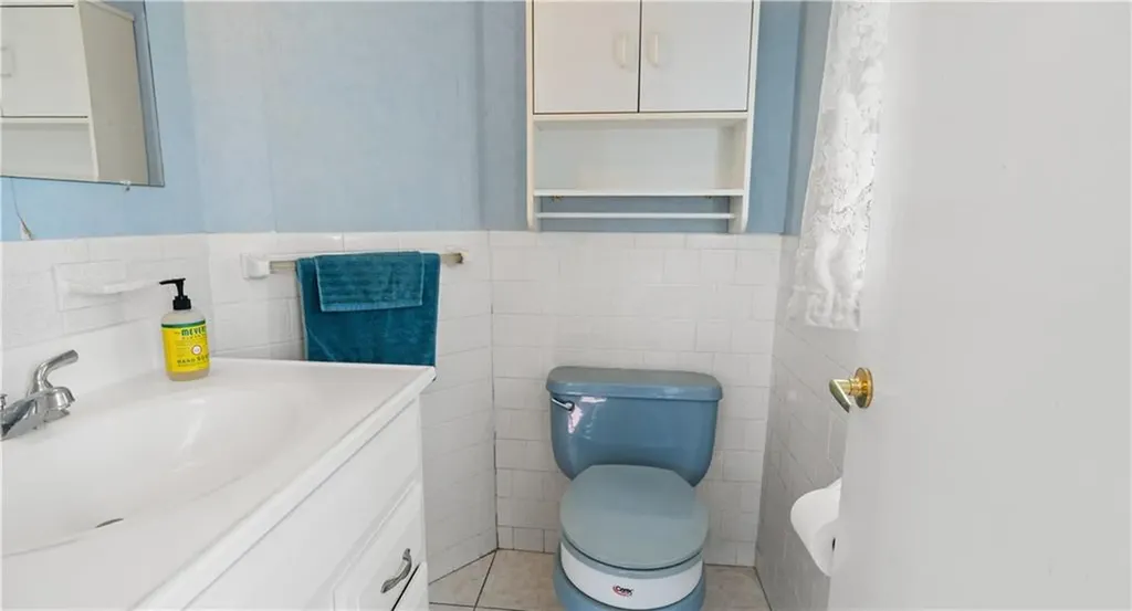 71 Evergreen Road North Kingstown RI 02852