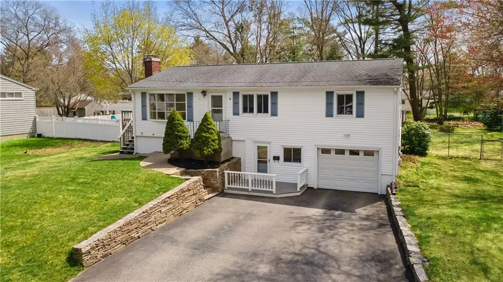 71 Evergreen Road North Kingstown RI 02852