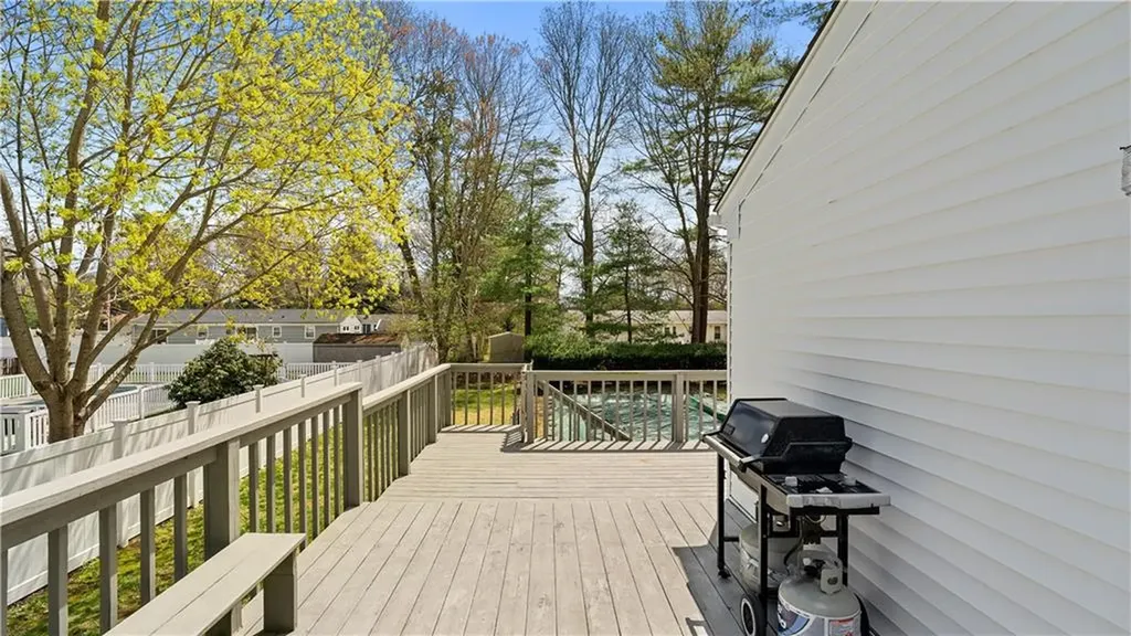 71 Evergreen Road North Kingstown RI 02852