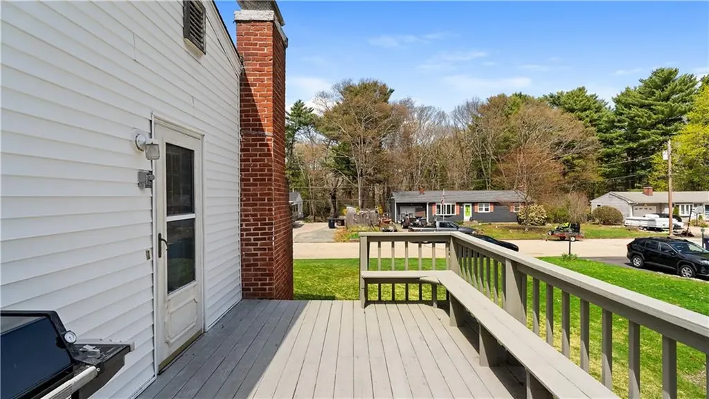71 Evergreen Road North Kingstown RI 02852