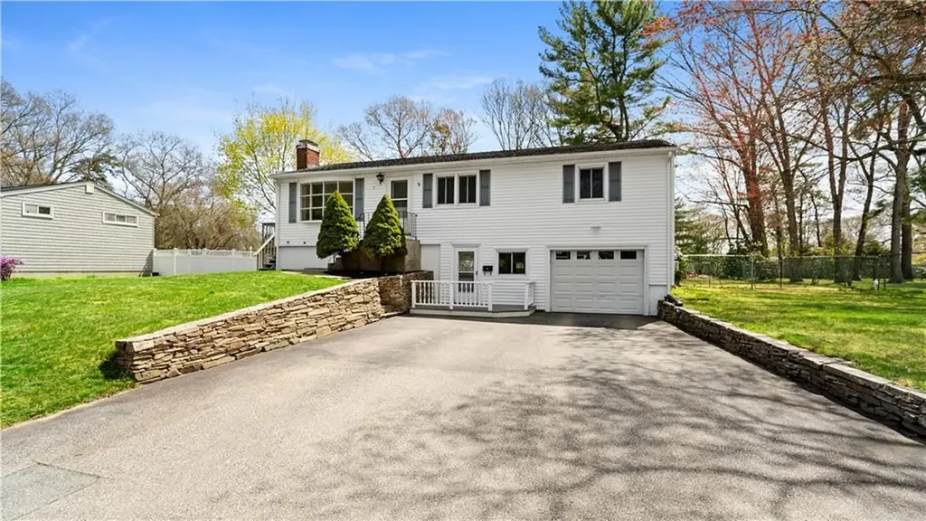 71 Evergreen Road North Kingstown RI 02852