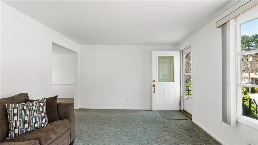 71 Evergreen Road North Kingstown RI 02852