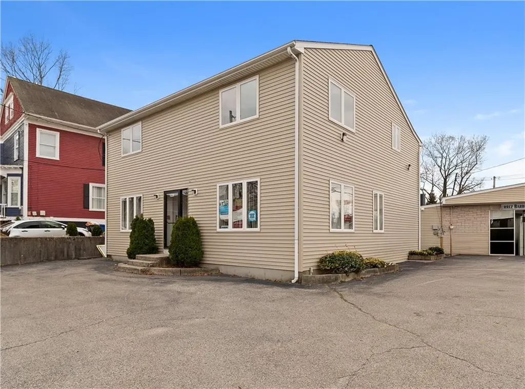 1225 Cranston Street Cranston RI 02920