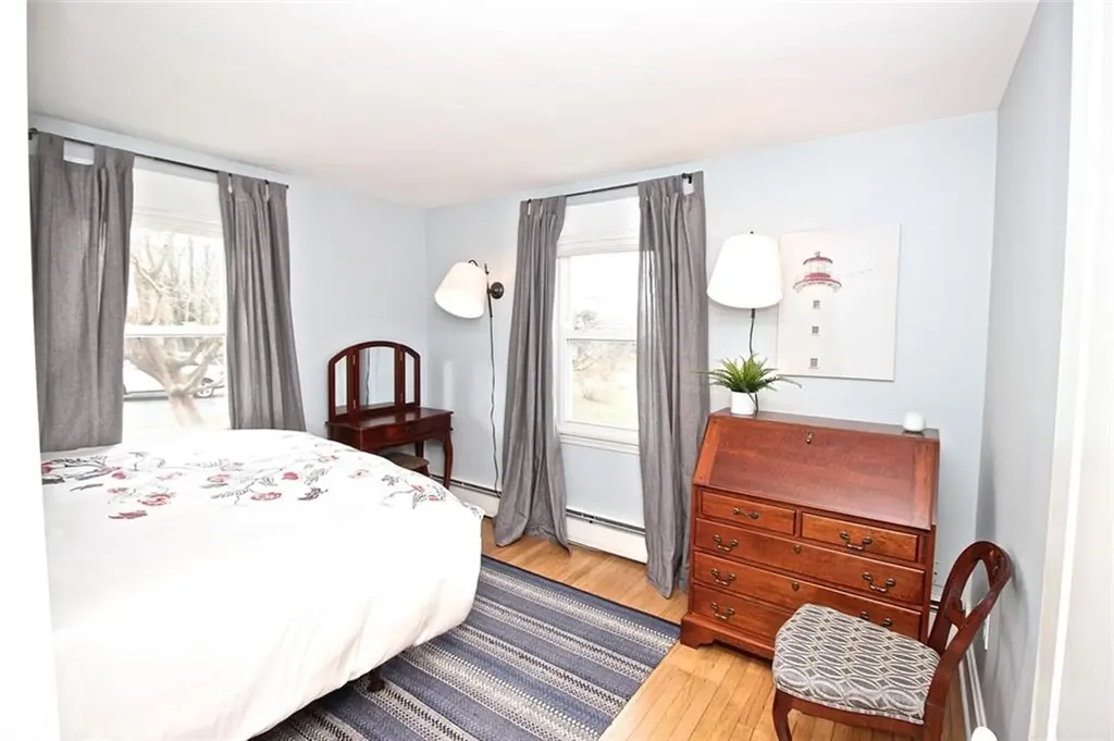 139 Coggeshall Avenue Newport RI 02840