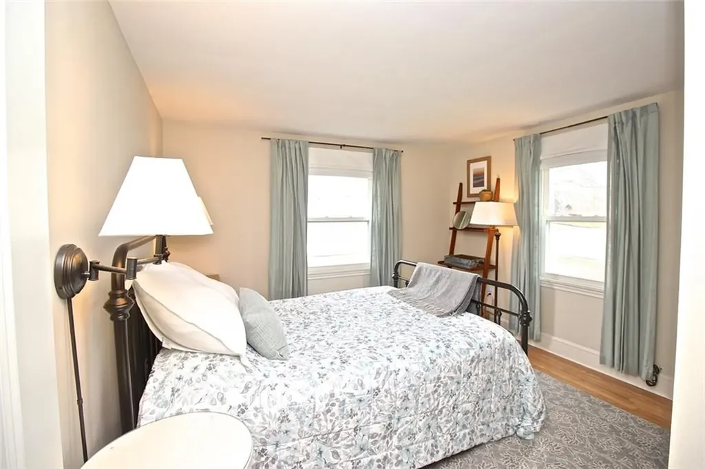 139 Coggeshall Avenue Newport RI 02840