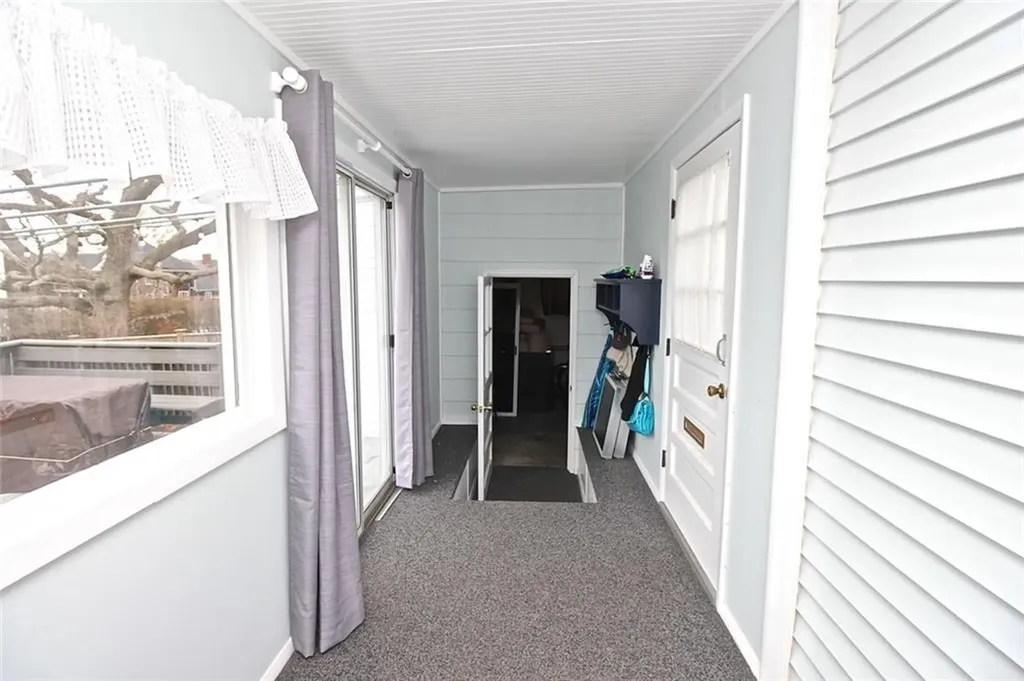 139 Coggeshall Avenue Newport RI 02840