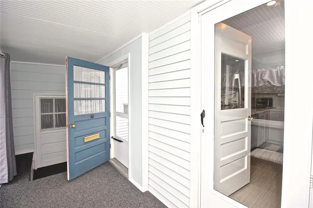139 Coggeshall Avenue Newport RI 02840