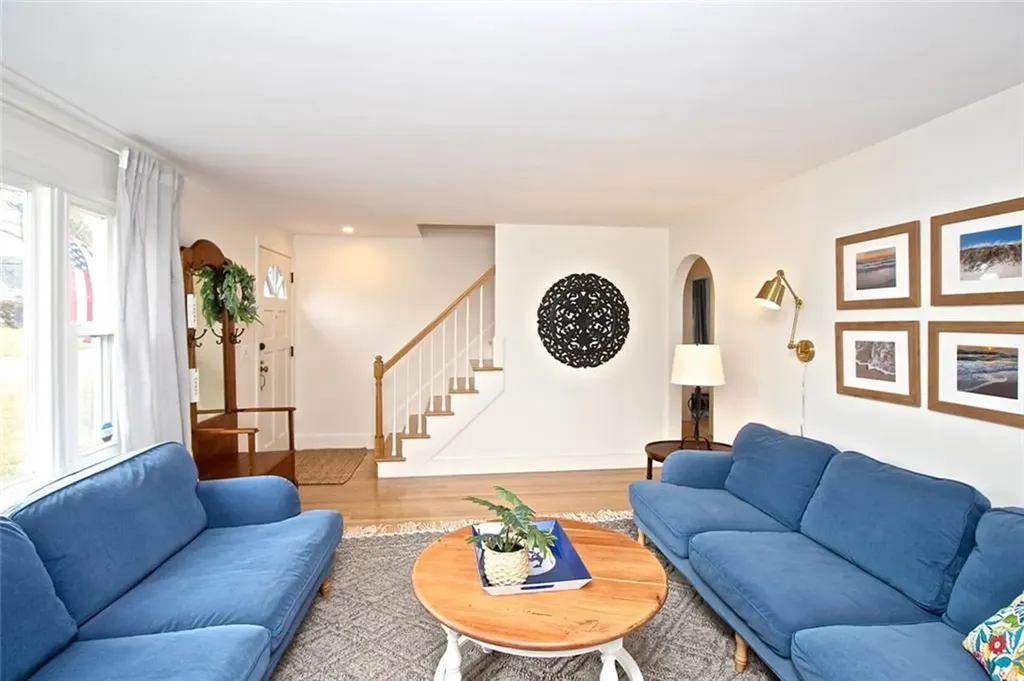 139 Coggeshall Avenue Newport RI 02840
