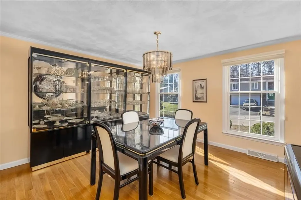 121 Zinnia Street Warwick RI 02886