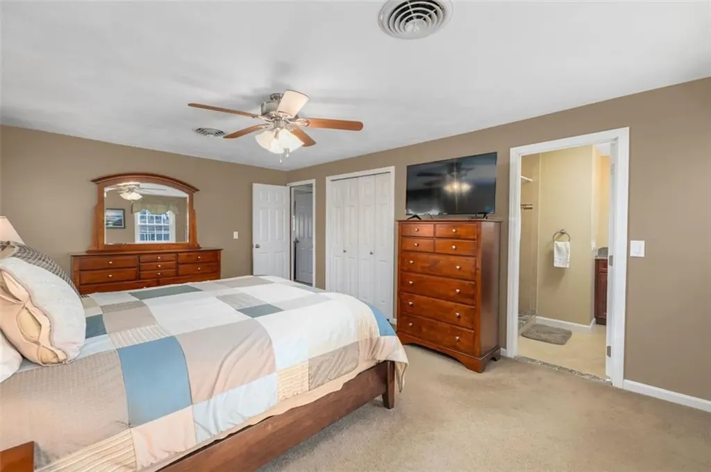 121 Zinnia Street Warwick RI 02886