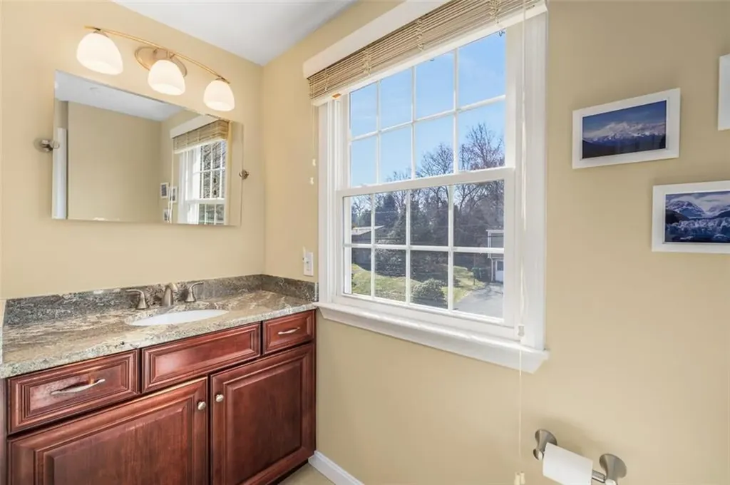 121 Zinnia Street Warwick RI 02886