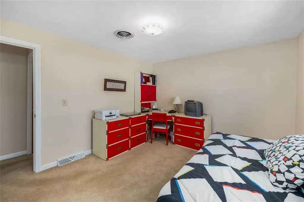 121 Zinnia Street Warwick RI 02886