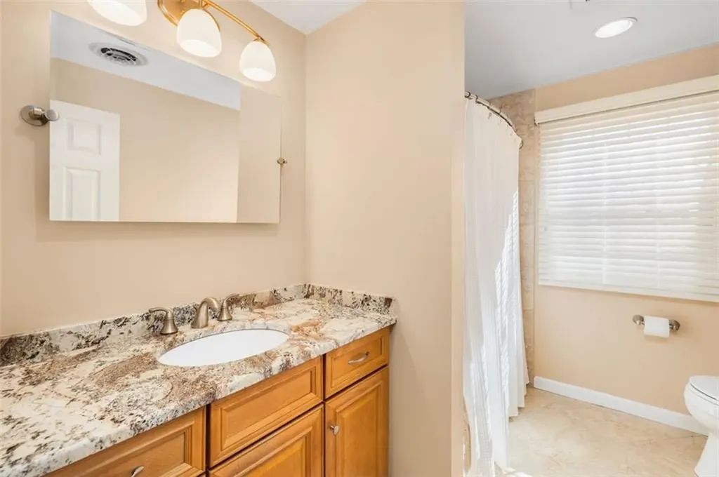 121 Zinnia Street Warwick RI 02886