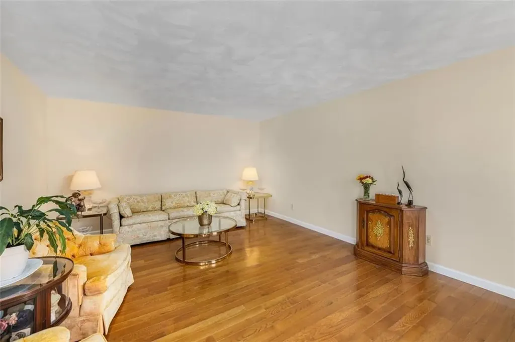 121 Zinnia Street Warwick RI 02886