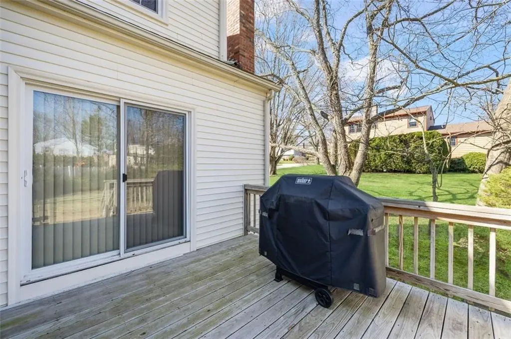 121 Zinnia Street Warwick RI 02886