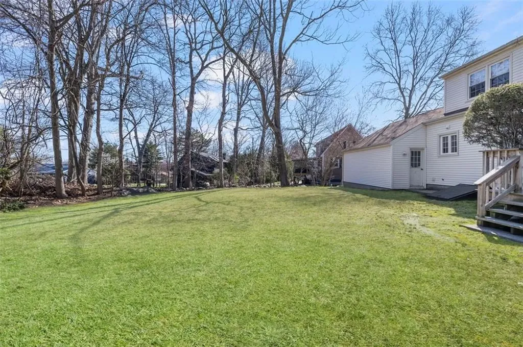 121 Zinnia Street Warwick RI 02886
