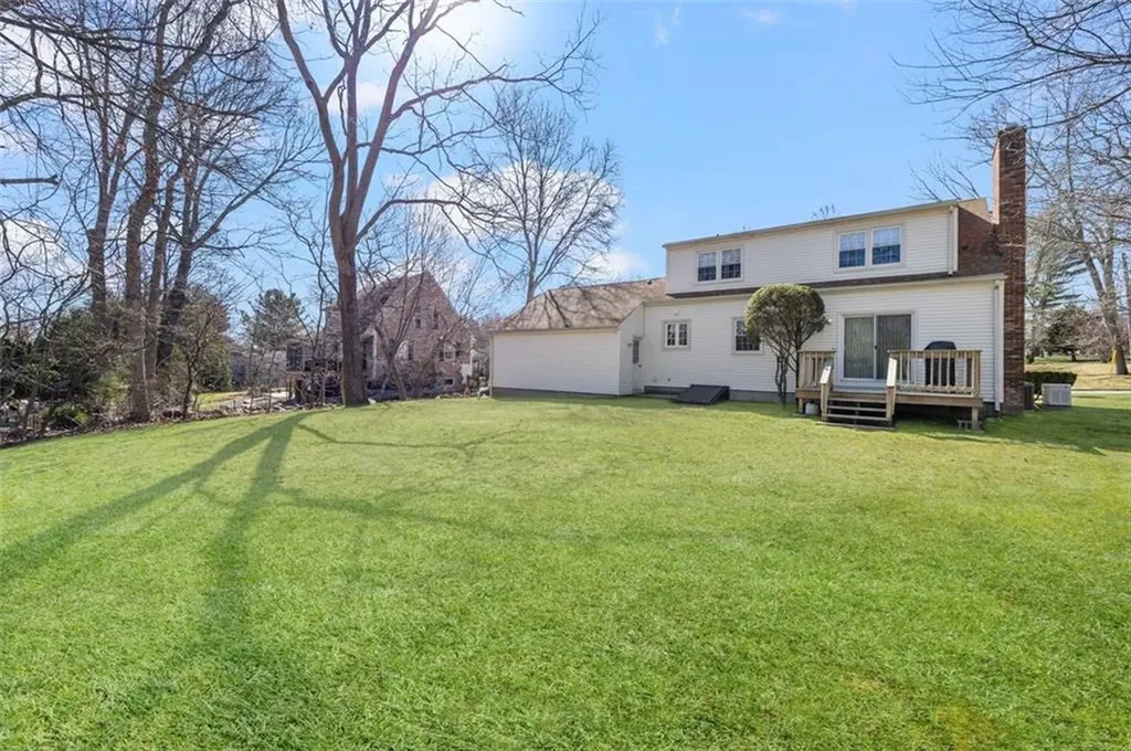 121 Zinnia Street Warwick RI 02886