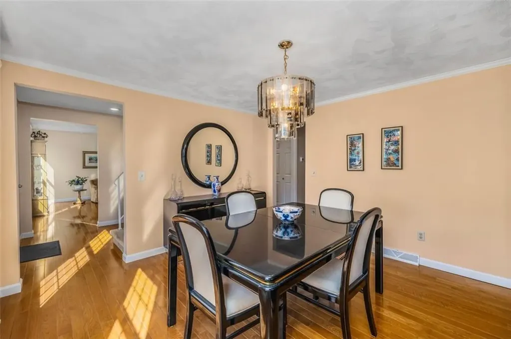 121 Zinnia Street Warwick RI 02886