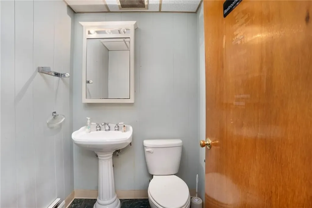 1040 Cranston Street Cranston RI 02910