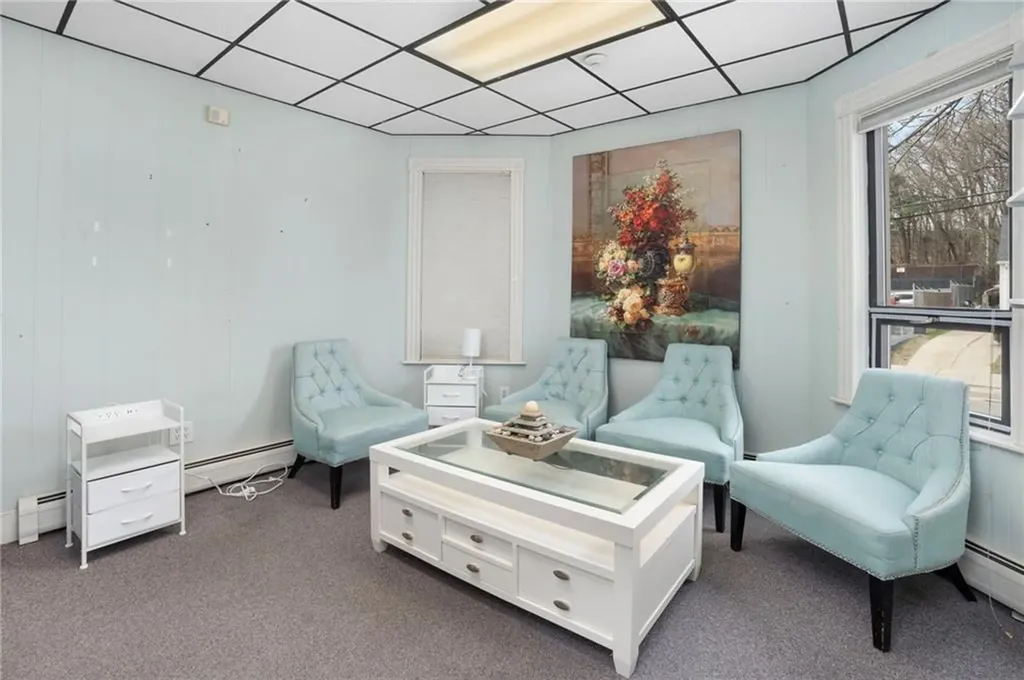 1040 Cranston Street Cranston RI 02910