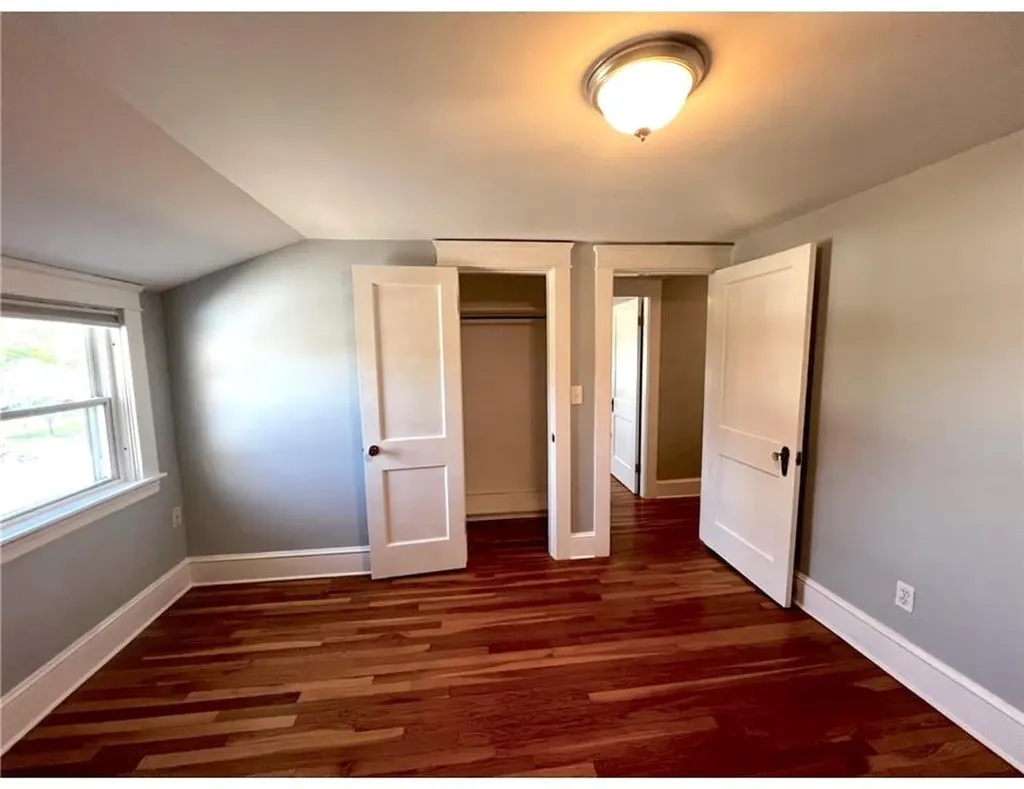 348 Market Street Warren RI 02885