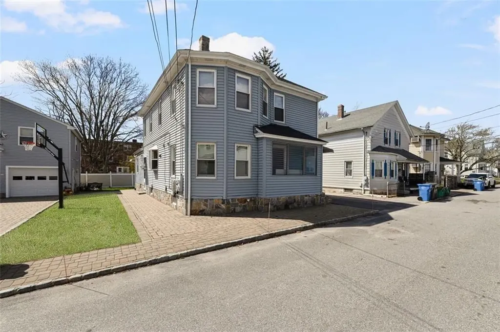 34 Byron Street Cranston RI 02920