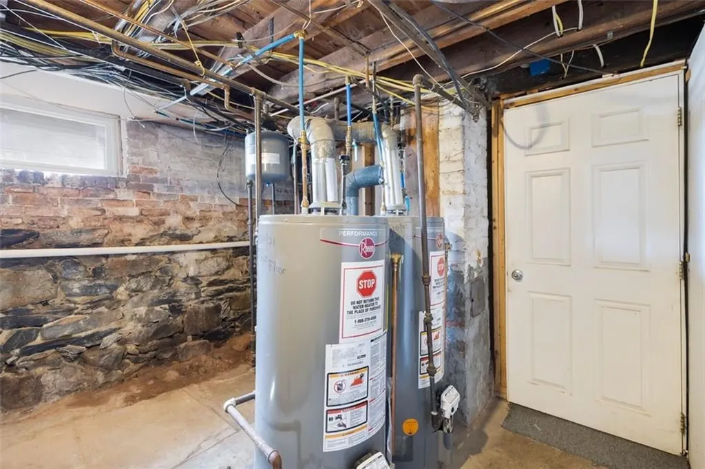 34 Byron Street Cranston RI 02920