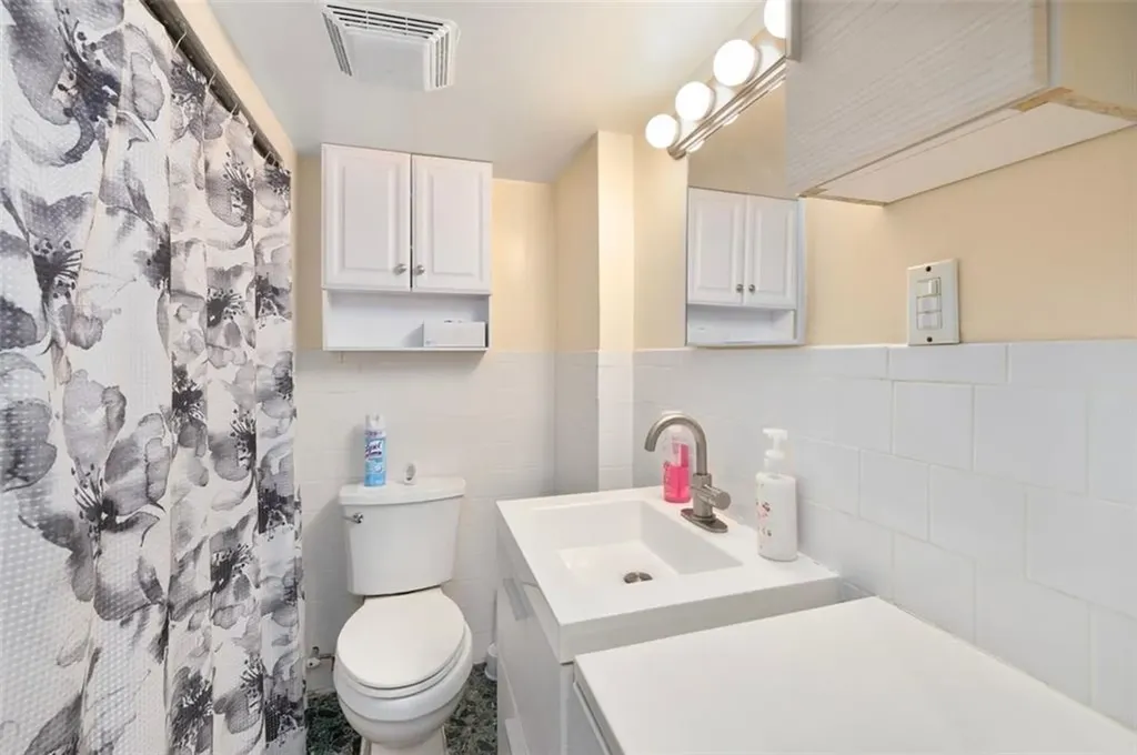 34 Byron Street Cranston RI 02920