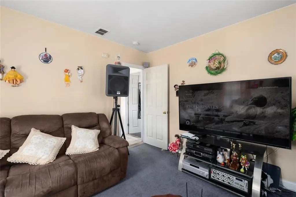 34 Byron Street Cranston RI 02920