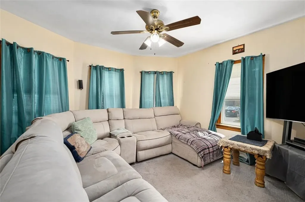 34 Byron Street Cranston RI 02920