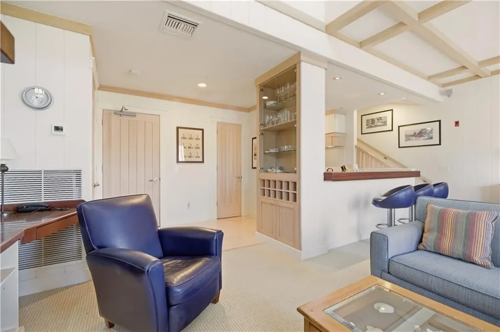 125 Corys Lane Portsmouth RI 02871