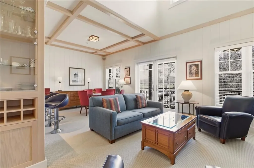 125 Corys Lane Portsmouth RI 02871
