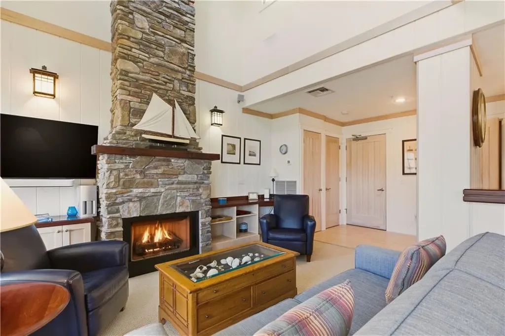 125 Corys Lane Portsmouth RI 02871