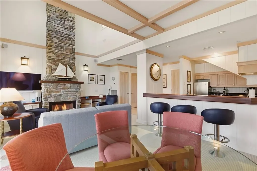125 Corys Lane Portsmouth RI 02871