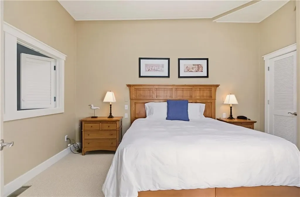 125 Corys Lane Portsmouth RI 02871