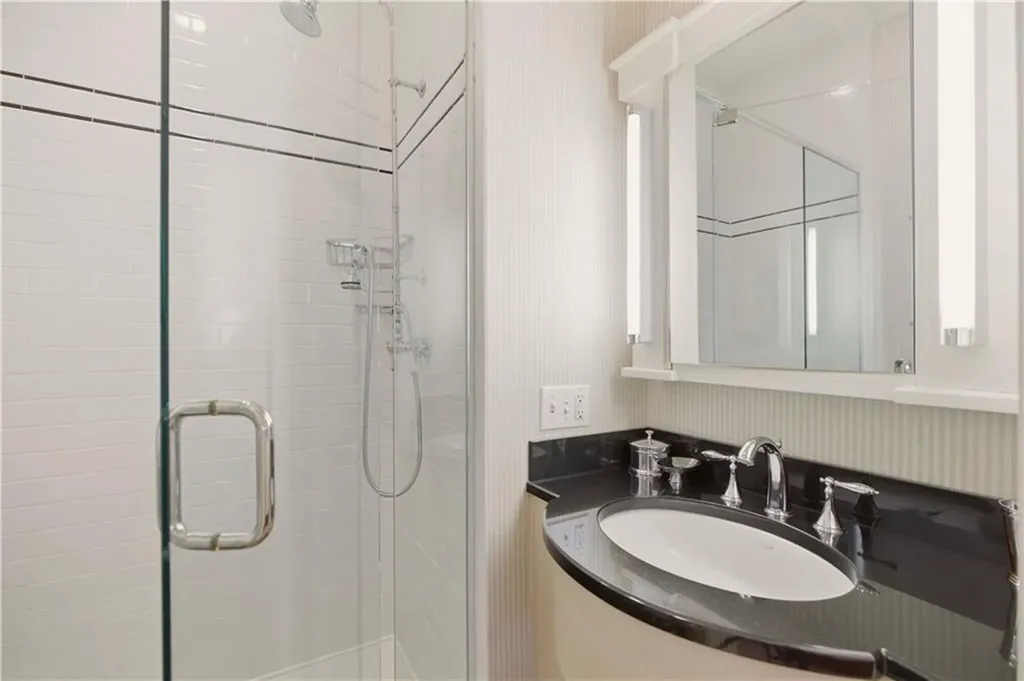 125 Corys Lane Portsmouth RI 02871