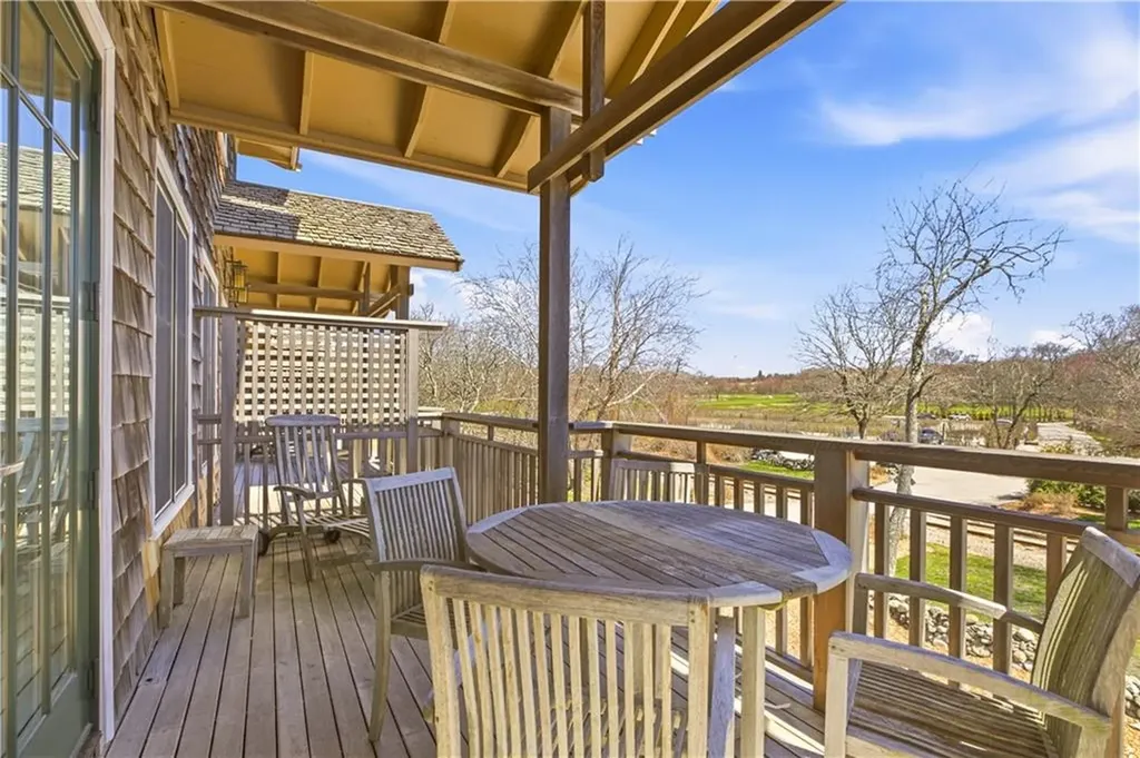 125 Corys Lane Portsmouth RI 02871