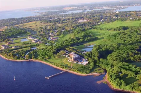 125 Corys Lane Portsmouth RI 02871