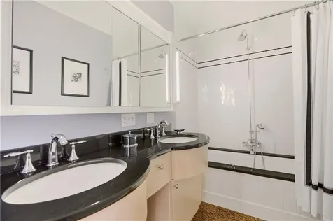 125 Corys Lane Portsmouth RI 02871